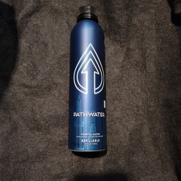 The Tonight Show With Jimmy Fallon Reusable Metal Collectible Water Bottle - Picture 3 of 3